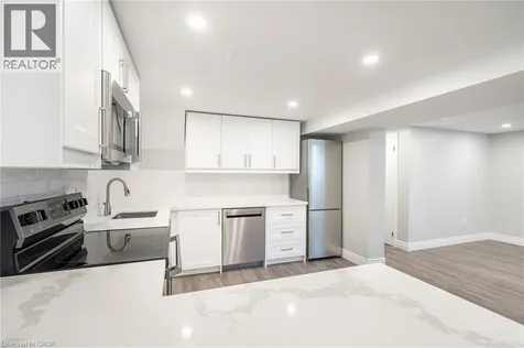 5482 Randolph Crescent Burlington ON L7L 3C5