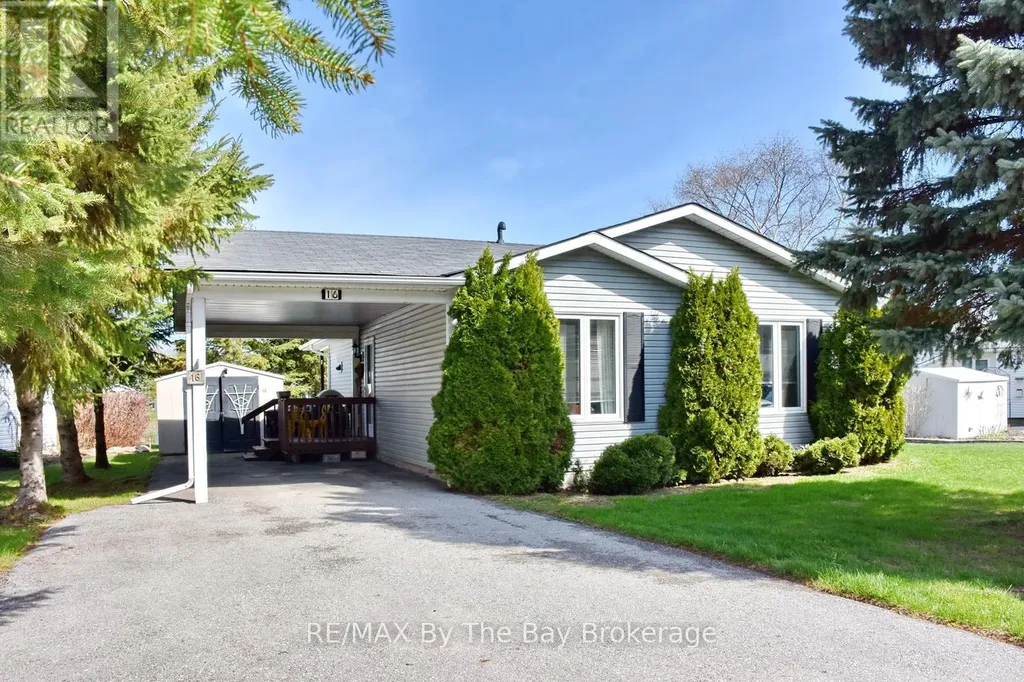 16 Indiana Avenue Wasaga Beach ON L9Z 3A8