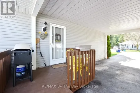 16 Indiana Avenue Wasaga Beach ON L9Z 3A8