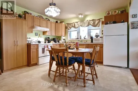 16 Indiana Avenue Wasaga Beach ON L9Z 3A8