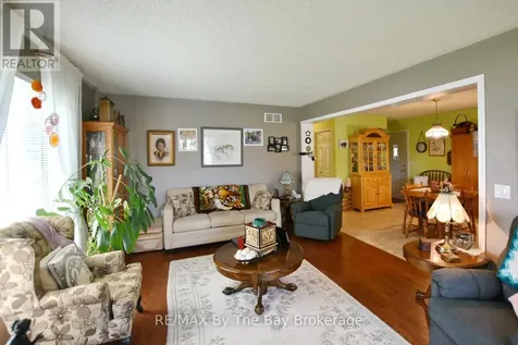16 Indiana Avenue Wasaga Beach ON L9Z 3A8