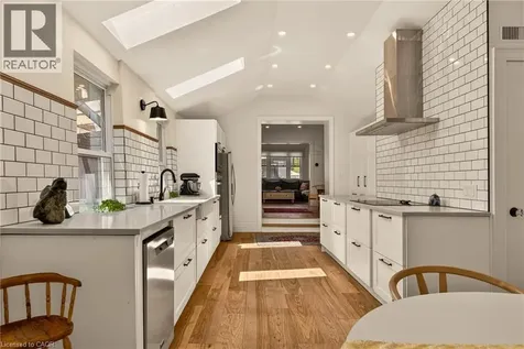 32 Magill Street Hamilton ON L8R 2Y5