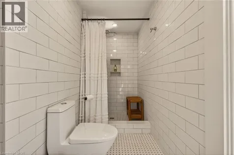 32 Magill Street Hamilton ON L8R 2Y5