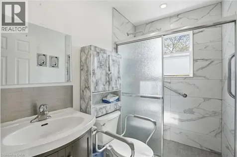 249 West 18th Street Hamilton ON L9C 4H1