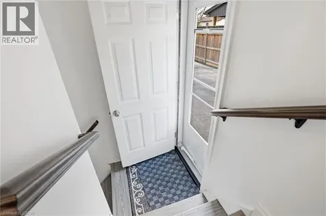 249 West 18th Street Hamilton ON L9C 4H1