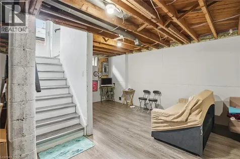 249 West 18th Street Hamilton ON L9C 4H1
