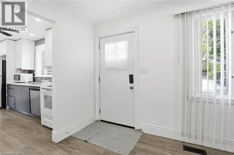 249 West 18th Street Hamilton ON L9C 4H1