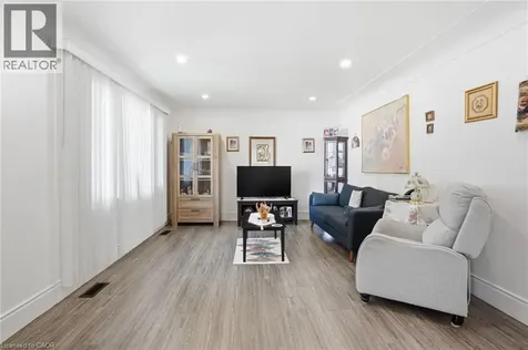 249 West 18th Street Hamilton ON L9C 4H1