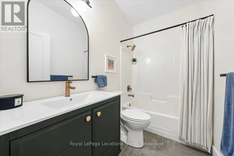 32 Alyssa Drive Collingwood ON L9Y 5K9
