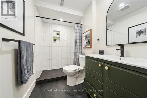 32 Alyssa Drive Collingwood ON L9Y 5K9