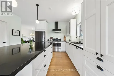 32 Alyssa Drive Collingwood ON L9Y 5K9