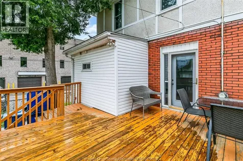 258 Elm Avenue Windsor ON N9A 5G8