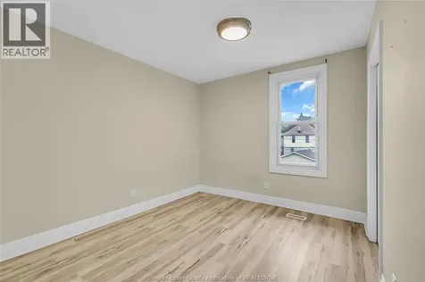 258 Elm Avenue Windsor ON N9A 5G8
