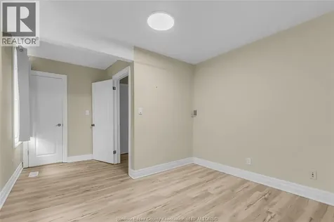 258 Elm Avenue Windsor ON N9A 5G8