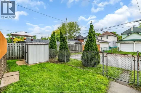 258 Elm Avenue Windsor ON N9A 5G8