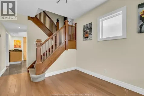 258 Elm Avenue Windsor ON N9A 5G8