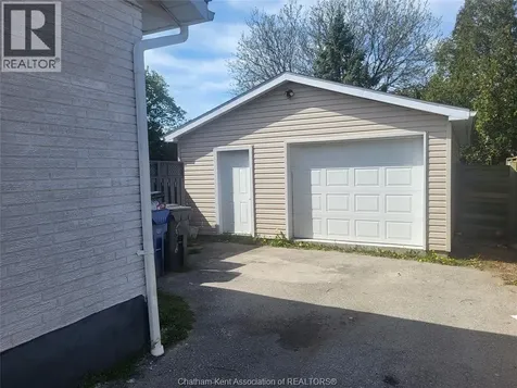 74 Chestnut Drive Chatham ON N7M 4Z1