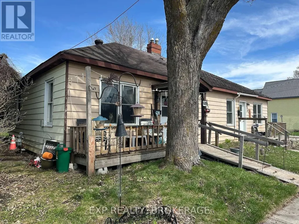 16 Louis Street Brockville ON K6V 4H5