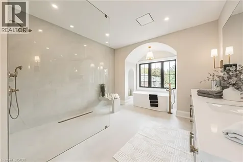 362 Harmony Hall Drive Ancaster ON L9G 2T4