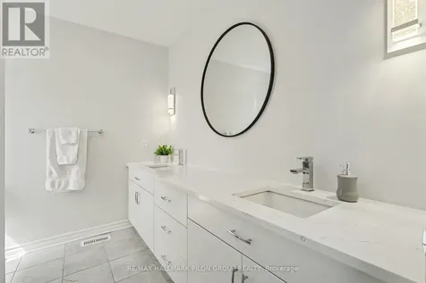 396 Ventoux Avenue Ottawa ON K4A 5L9