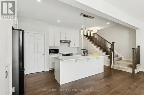 396 Ventoux Avenue Ottawa ON K4A 5L9