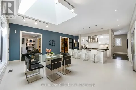 4507 Lakeshore Road Burlington (shoreacres) ON L7L 1B3