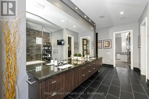 4507 Lakeshore Road Burlington (shoreacres) ON L7L 1B3