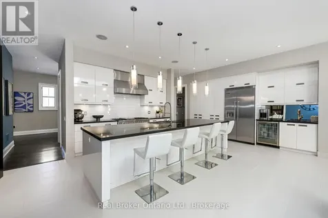 4507 Lakeshore Road Burlington (shoreacres) ON L7L 1B3