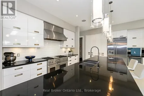 4507 Lakeshore Road Burlington (shoreacres) ON L7L 1B3