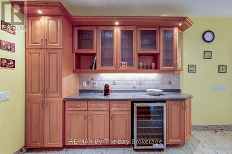 126 29th Street North Wasaga Beach ON L9Z 2C9