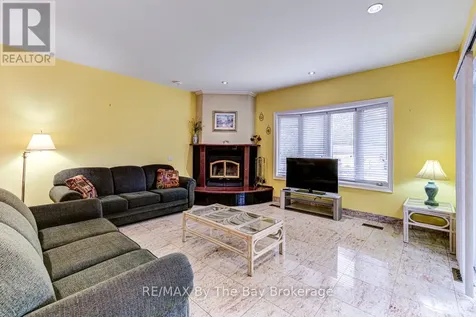 126 29th Street North Wasaga Beach ON L9Z 2C9