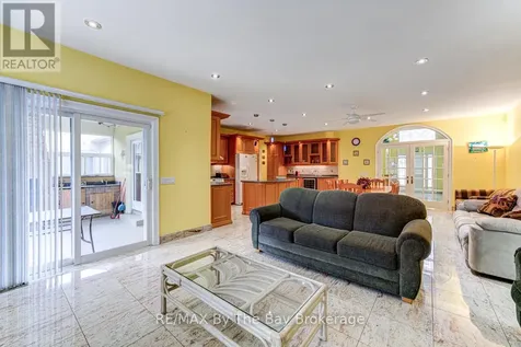 126 29th Street North Wasaga Beach ON L9Z 2C9