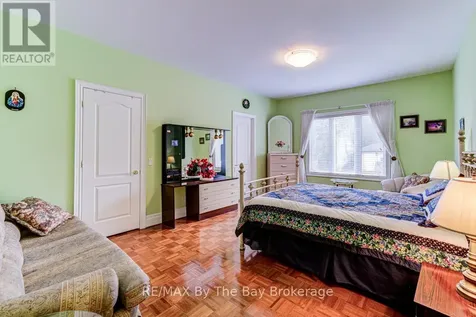 126 29th Street North Wasaga Beach ON L9Z 2C9