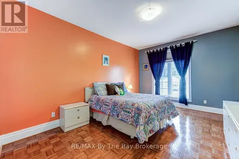 126 29th Street North Wasaga Beach ON L9Z 2C9