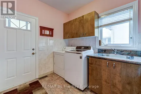 126 29th Street North Wasaga Beach ON L9Z 2C9