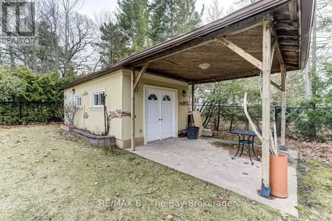 126 29th Street North Wasaga Beach ON L9Z 2C9