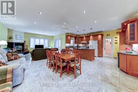 126 29th Street North Wasaga Beach ON L9Z 2C9