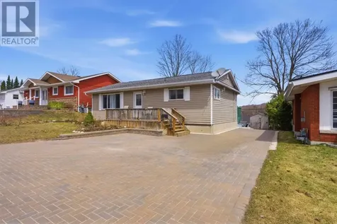 12 Robertson Road Elliot Lake ON P5A 1C7