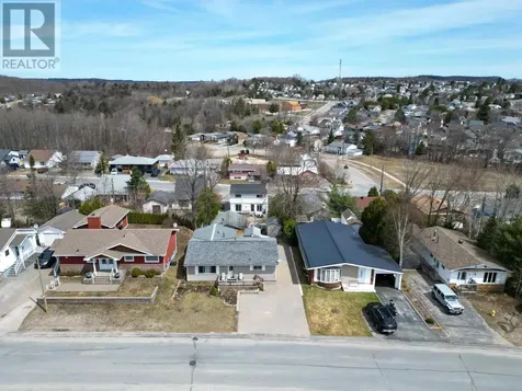 12 Robertson Road Elliot Lake ON P5A 1C7