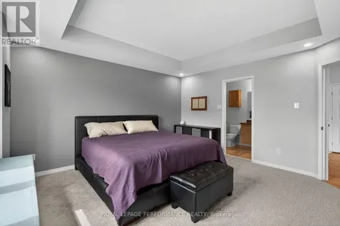 104 Sternes Private Ottawa ON K4A 0X8