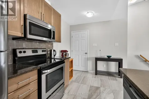 104 Sternes Private Ottawa ON K4A 0X8