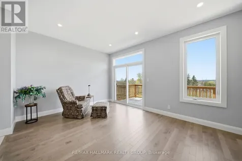 6933 Notre Dame Street Ottawa ON K1C 1H6