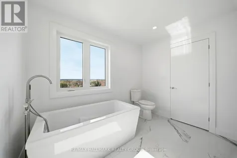 6933 Notre Dame Street Ottawa ON K1C 1H6