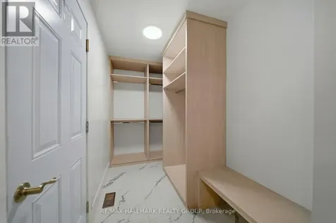 6933 Notre Dame Street Ottawa ON K1C 1H6