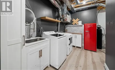 601 Meadowridge Circle Ottawa ON K0A 1L0