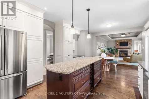 6808 Suncrest Drive Ottawa ON K4P 0B2