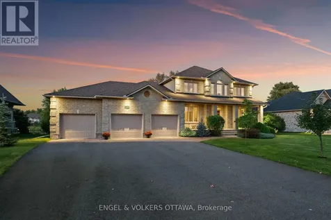 6808 Suncrest Drive Ottawa ON K4P 0B2