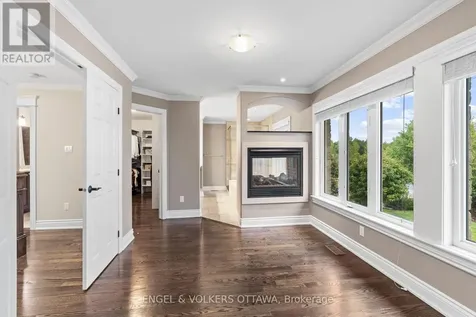 6808 Suncrest Drive Ottawa ON K4P 0B2