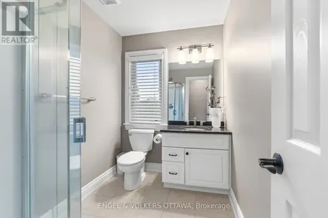 6808 Suncrest Drive Ottawa ON K4P 0B2