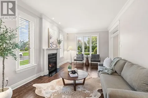 6808 Suncrest Drive Ottawa ON K4P 0B2